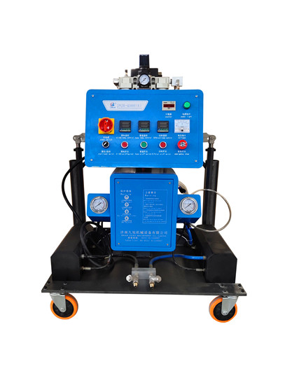 聚氨酯發(fā)泡設備型號：JNJX-Q2600(K)型